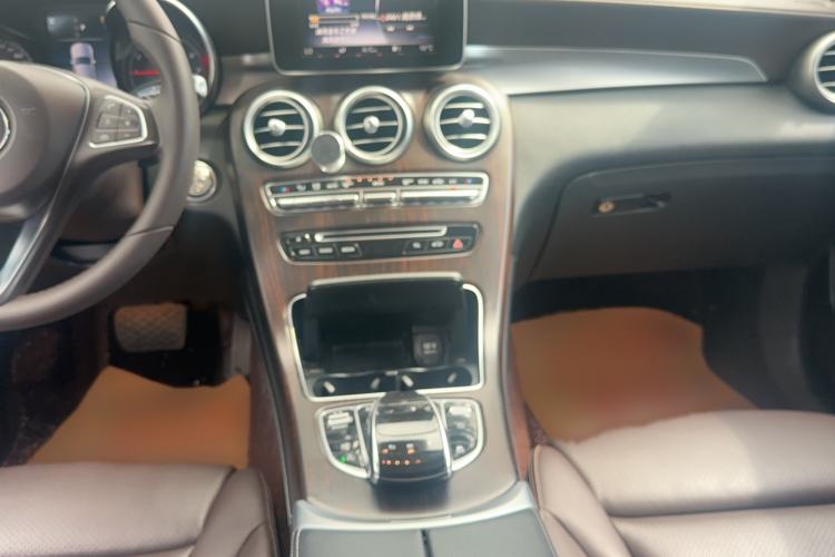 Used Mercedes-Benz GLC 2019 Facelift GLC 260 L 4MATIC Luxury Model Gear Lever
