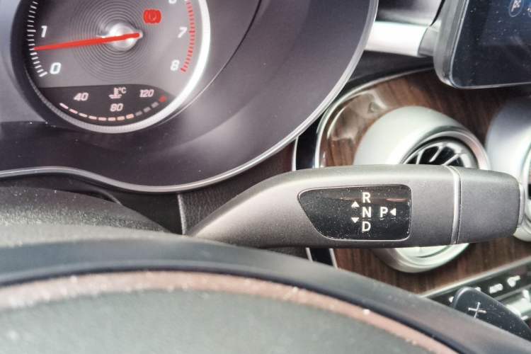 Used Mercedes-Benz GLC 2019 GLC 260 L 4MATIC Luxury Model Gear Lever