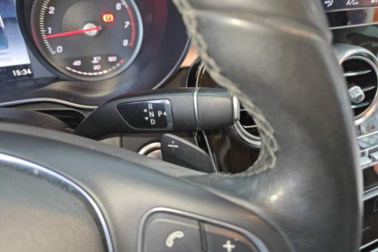 Used Mercedes-Benz GLC 2019 GLC 260 L 4MATIC Dynamic Model Gear Lever
