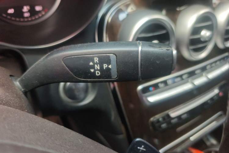 Used Mercedes-Benz GLC 2019 GLC 260 L 4MATIC Dynamic Model Gear Lever