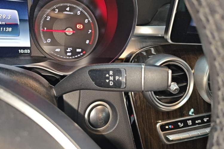 Used Mercedes-Benz GLC 2019 Facelift GLC 260 L 4MATIC Luxury Model Gear Lever