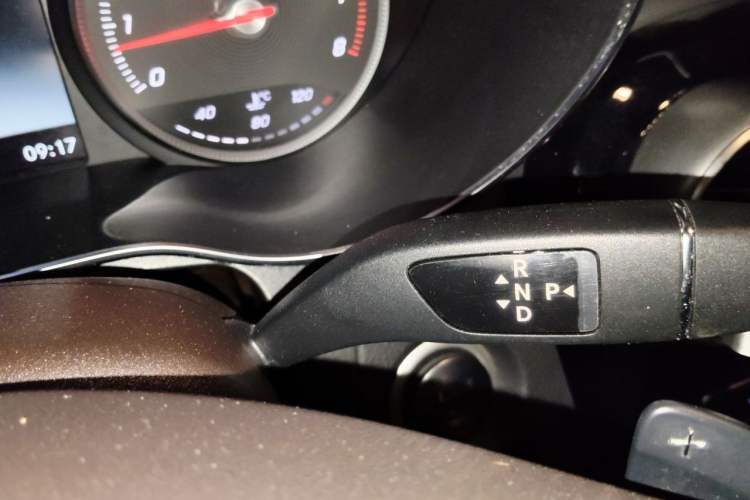 Used Mercedes-Benz GLC 2019 GLC 200 4MATIC Gear Lever