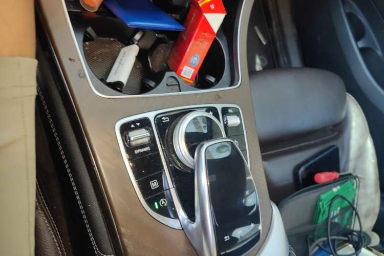 Used Mercedes-Benz GLC 2019 GLC 300 L 4MATIC Dynamic Model Gear Lever