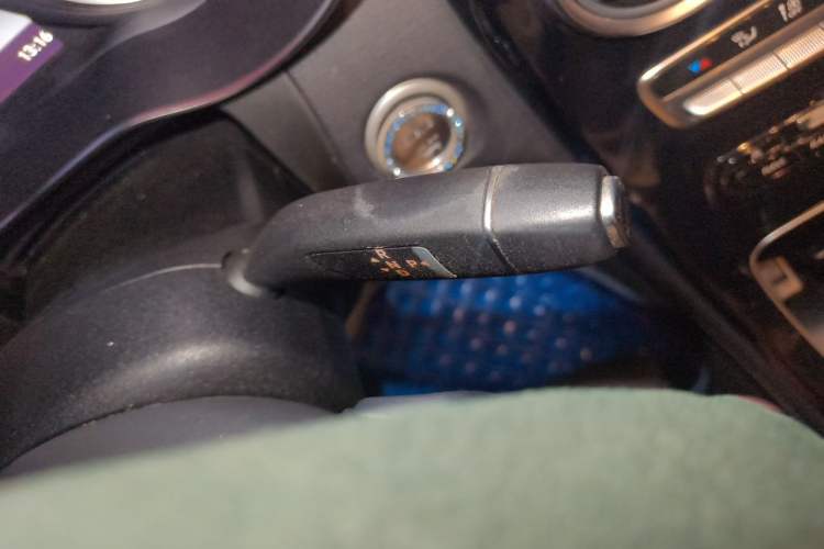 Used Mercedes-Benz GLC 2019 GLC 200 L 4MATIC Gear Lever