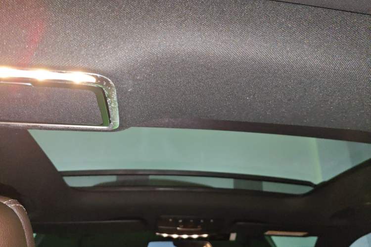 Used Mercedes-Benz GLC 2019 GLC 260 L 4MATIC Dynamic Model Headliner