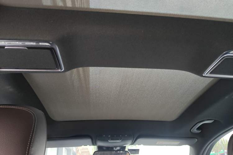 Used Mercedes-Benz GLC 2019 Facelift GLC 260 L 4MATIC Luxury Model Headliner