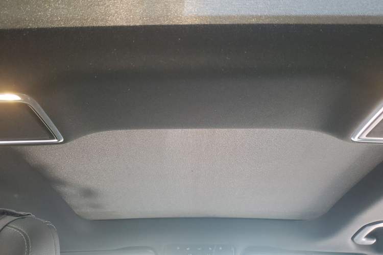 Used Mercedes-Benz GLC 2019 GLC 260 L 4MATIC Luxury Model Headliner