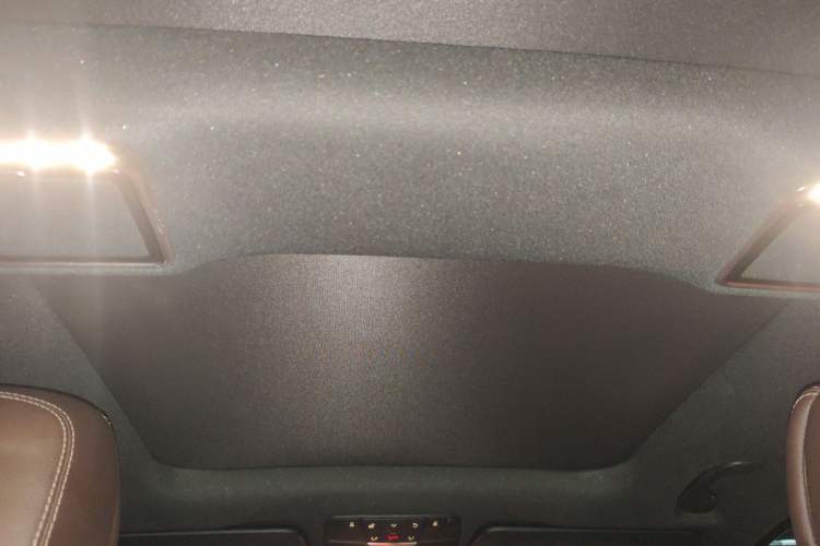 Used Mercedes-Benz GLC 2019 Facelift GLC 260 L 4MATIC Luxury Model Headliner