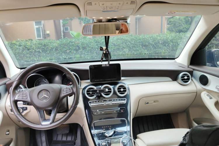 Used Mercedes-Benz GLC 2019 GLC 200 L 4MATIC Headliner