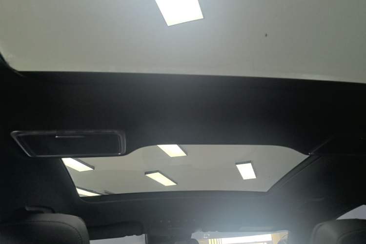 Used Mercedes-Benz GLC 2019 Facelift GLC 260 L 4MATIC Luxury Model Headliner