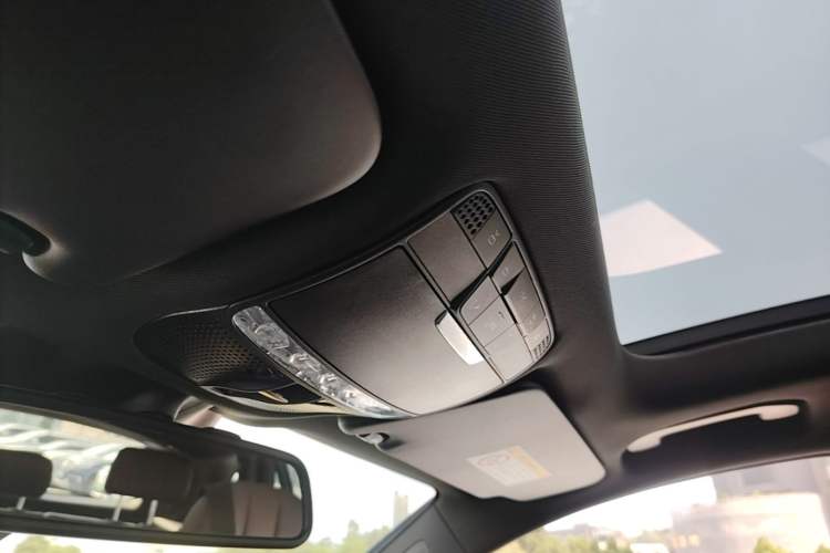 Used Mercedes-Benz GLC 2019 Facelift GLC 260 L 4MATIC Luxury Model Headliner