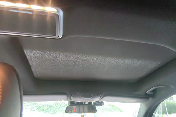 Used Mercedes-Benz GLC 2019 GLC 300 L 4MATIC Dynamic Model Headliner