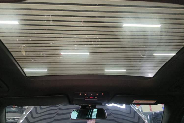 Used Mercedes-Benz GLC 2019 GLC 260 L 4MATIC Dynamic Model Headliner