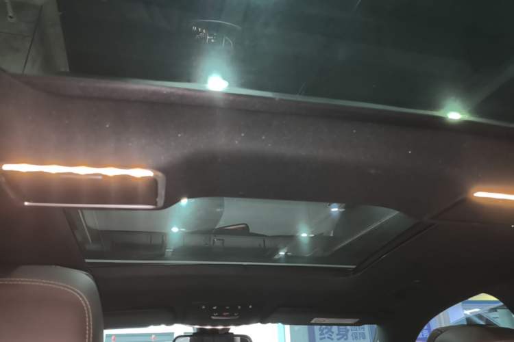 Used Mercedes-Benz GLC 2019 GLC 260 L 4MATIC Dynamic Model Headliner