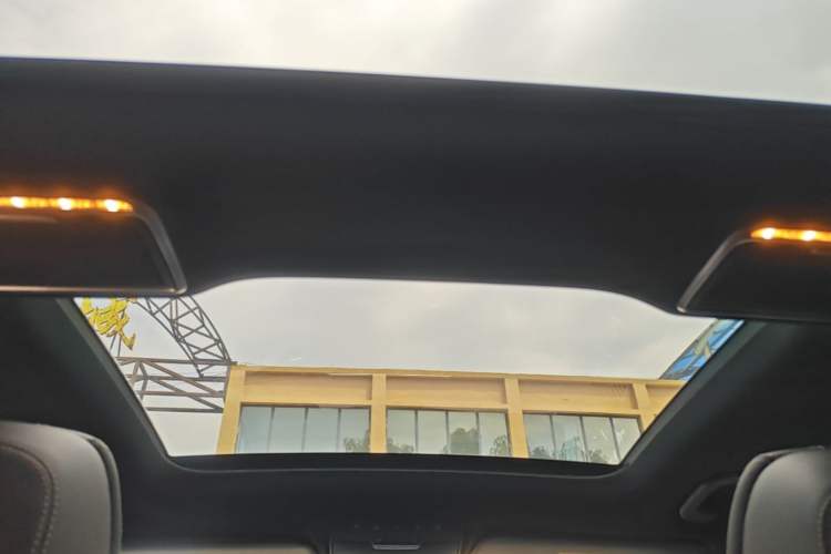 Used Mercedes-Benz GLC 2019 GLC 200 L 4MATIC Headliner