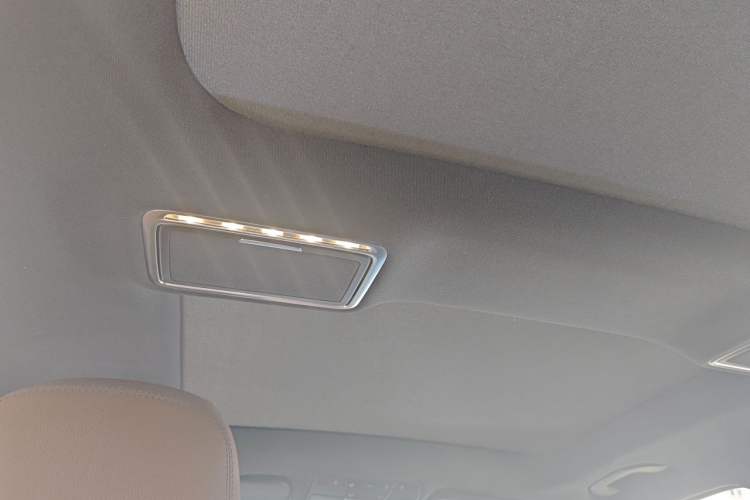 Used Mercedes-Benz GLC 2019 Facelift GLC 300 L 4MATIC Luxury Model Headliner