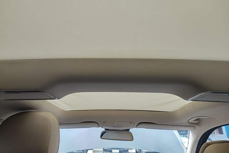 Used Mercedes-Benz GLC 2019 Facelift GLC 260 L 4MATIC Luxury Model Headliner