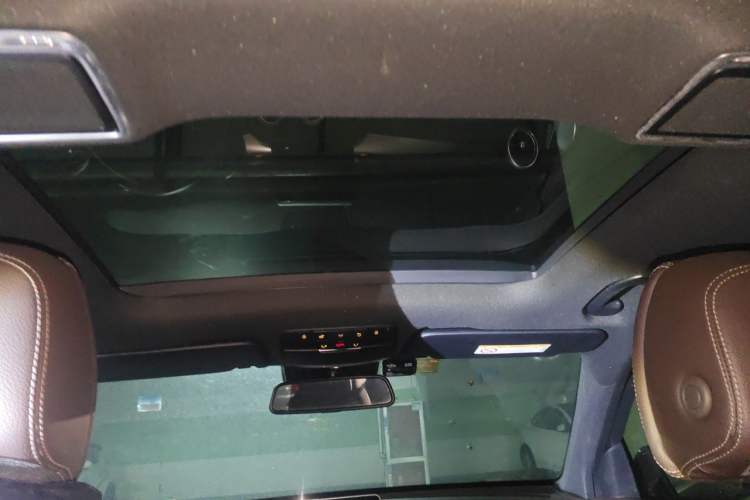 Used Mercedes-Benz GLC 2019 GLC 300 L 4MATIC Dynamic Model Headliner