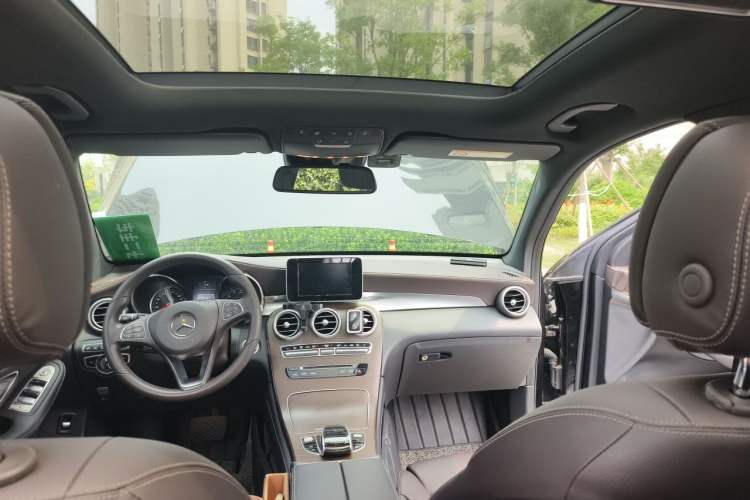 Used Mercedes-Benz GLC 2019 GLC 300 L 4MATIC Dynamic Model Headliner