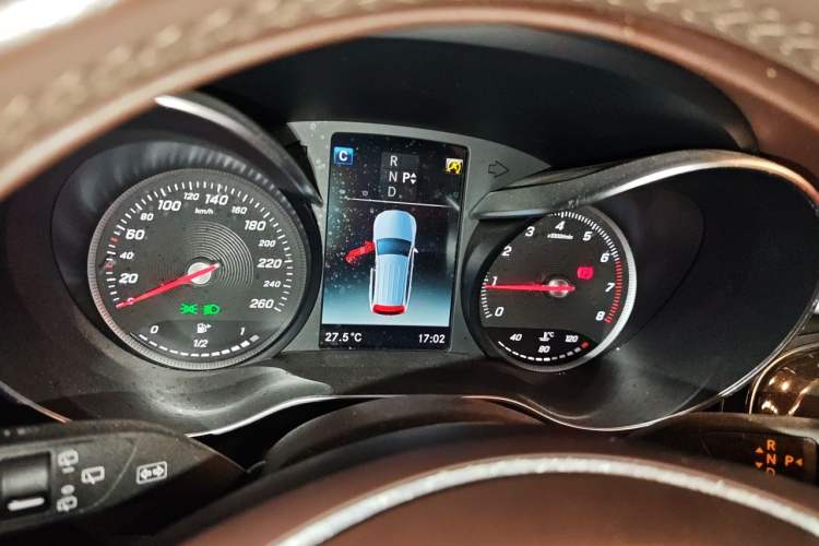 Used Mercedes-Benz GLC 2019 Facelift GLC 260 L 4MATIC Luxury Model Instrument Cluster
