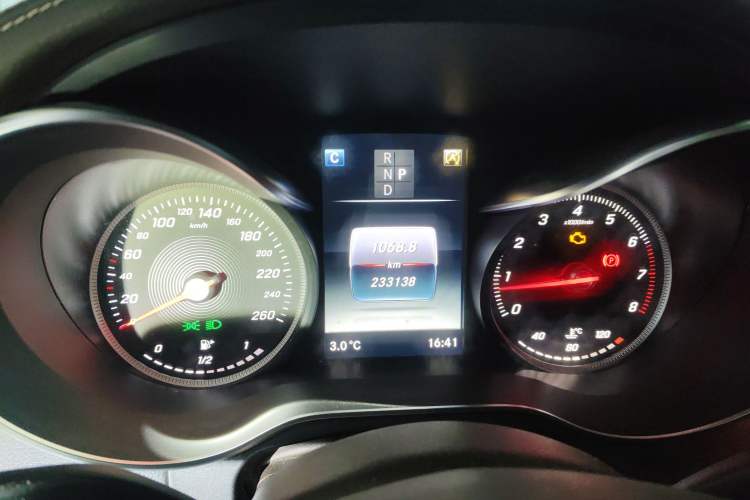 Used Mercedes-Benz GLC 2019 GLC 260 L 4MATIC Dynamic Model Instrument Cluster