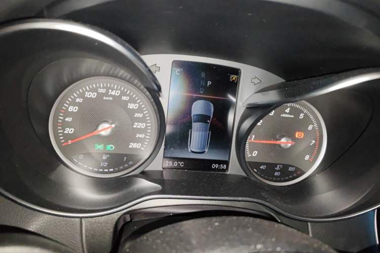 Used Mercedes-Benz GLC 2019 GLC 260 L 4MATIC Dynamic Model Instrument Cluster