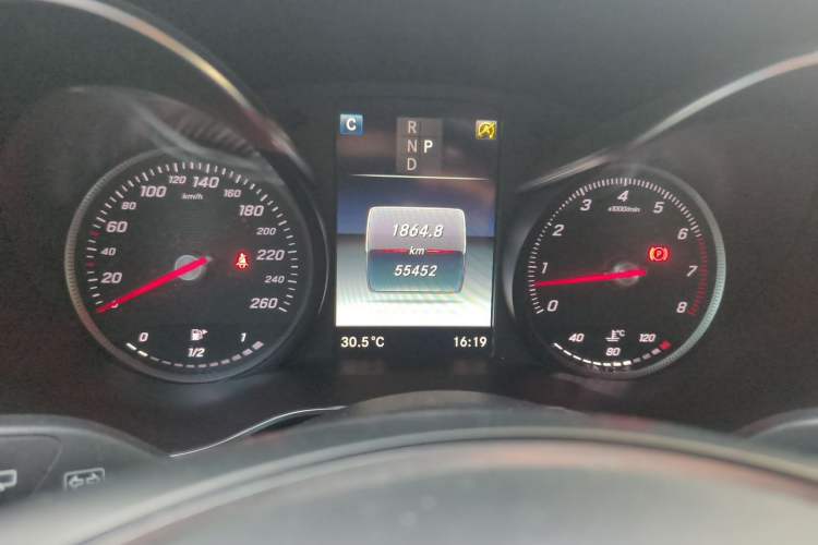 Used Mercedes-Benz GLC 2019 GLC 260 L 4MATIC Luxury Model Instrument Cluster