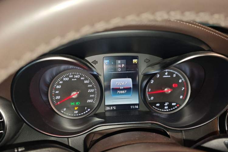 Used Mercedes-Benz GLC 2019 Facelift GLC 260 L 4MATIC Luxury Model Instrument Cluster
