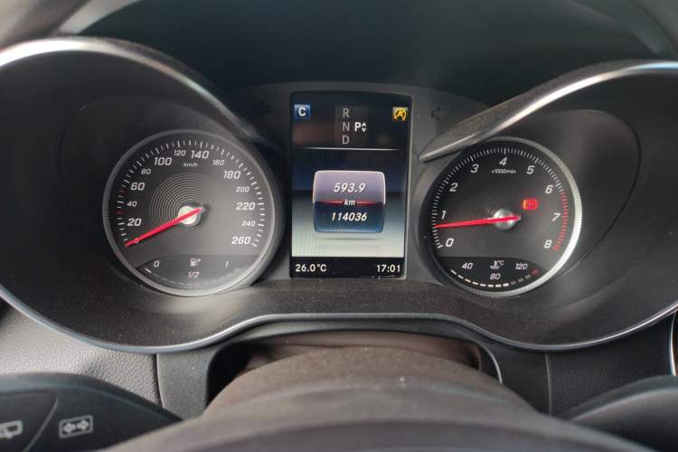 Used Mercedes-Benz GLC 2019 GLC 260 4MATIC Luxury Model Instrument Cluster