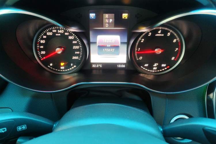 Used Mercedes-Benz GLC 2019 GLC 300 L 4MATIC Dynamic Model Instrument Cluster