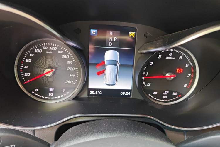 Used Mercedes-Benz GLC 2019 GLC 260 L 4MATIC Dynamic Model Instrument Cluster