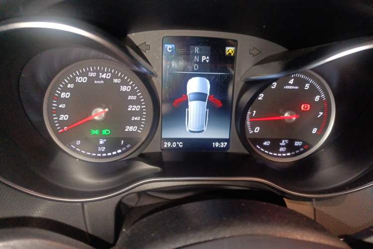 Used Mercedes-Benz GLC 2019 GLC 260 L 4MATIC Luxury Model Instrument Cluster