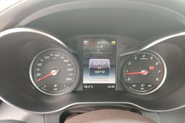 Used Mercedes-Benz GLC 2019 Facelift GLC 260 L 4MATIC Luxury Model Instrument Cluster