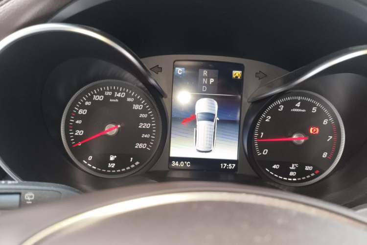 Used Mercedes-Benz GLC 2019 Refreshed GLC 300 L 4MATIC Dynamic Edition Instrument Cluster