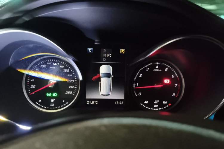 Used Mercedes-Benz GLC 2019 GLC 260 L 4MATIC Dynamic Model Instrument Cluster