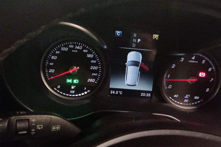 Used Mercedes-Benz GLC 2019 GLC 260 4MATIC Luxury Model Instrument Cluster