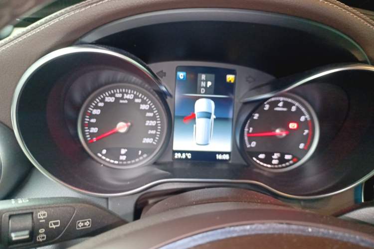 Used Mercedes-Benz GLC 2019 GLC 260 L 4MATIC Dynamic Model Instrument Cluster