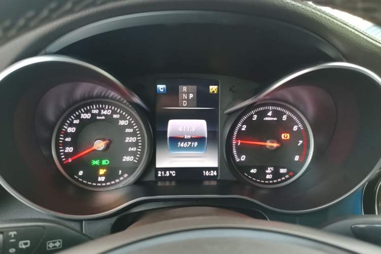 Used Mercedes-Benz GLC 2019 GLC 260 L 4MATIC Dynamic Model Instrument Cluster