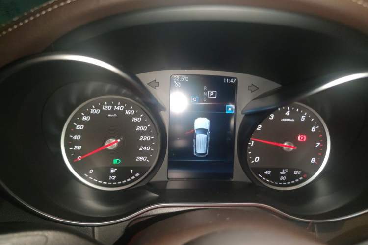 Used Mercedes-Benz GLC 2019 GLC 260 L 4MATIC Dynamic Model Instrument Cluster