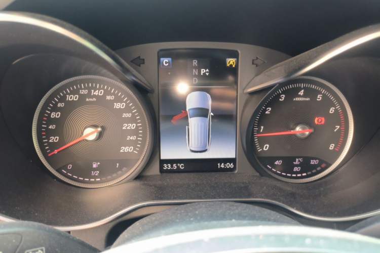 Used Mercedes-Benz GLC 2019 Facelift GLC 260 L 4MATIC Luxury Model Instrument Cluster