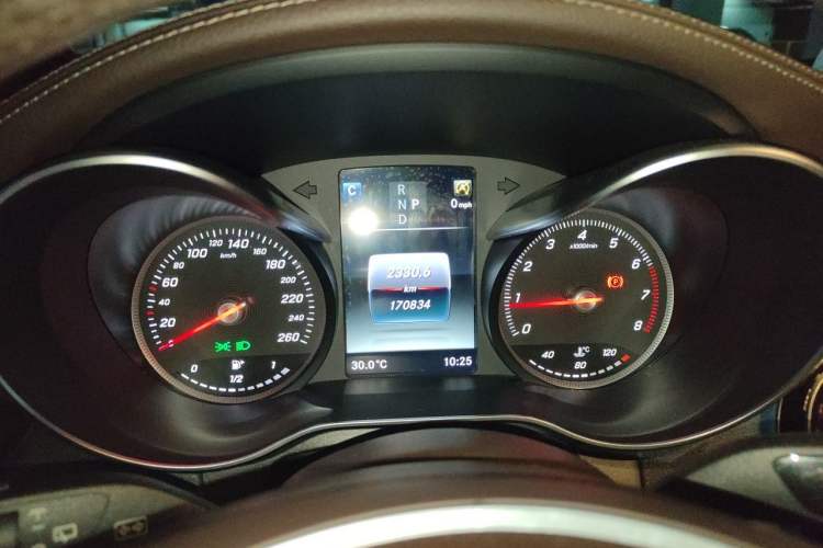 Used Mercedes-Benz GLC 2019 GLC 260 L 4MATIC Dynamic Model Instrument Cluster