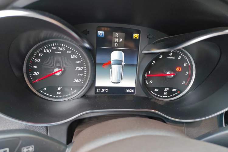 Used Mercedes-Benz GLC 2019 GLC 260 L 4MATIC Luxury Model Instrument Cluster