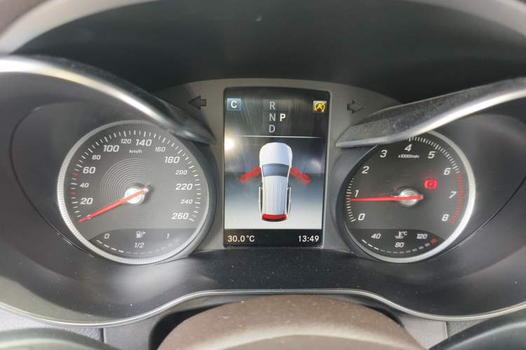 Used Mercedes-Benz GLC 2019 GLC 300 L 4MATIC Dynamic Model Instrument Cluster