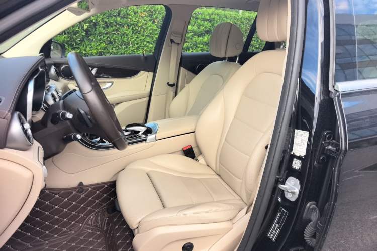 Used Mercedes-Benz GLC 2019 GLC 260 L 4MATIC Dynamic Model Interior 1