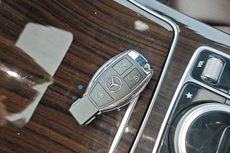 Used Mercedes-Benz GLC 2019 GLC 260 L 4MATIC Dynamic Model Interior 1