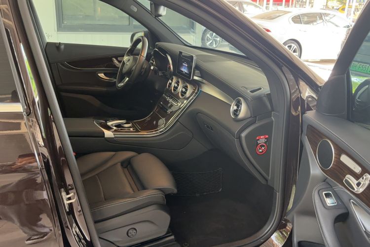 Used Mercedes-Benz GLC 2019 GLC 260 L 4MATIC Dynamic Model Interior 1