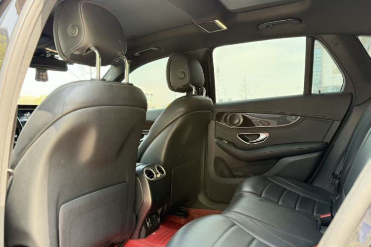 Used Mercedes-Benz GLC 2019 Facelift GLC 260 L 4MATIC Luxury Model Interior 1