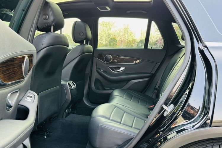 Used Mercedes-Benz GLC 2019 GLC 260 L 4MATIC Dynamic Model Interior 10