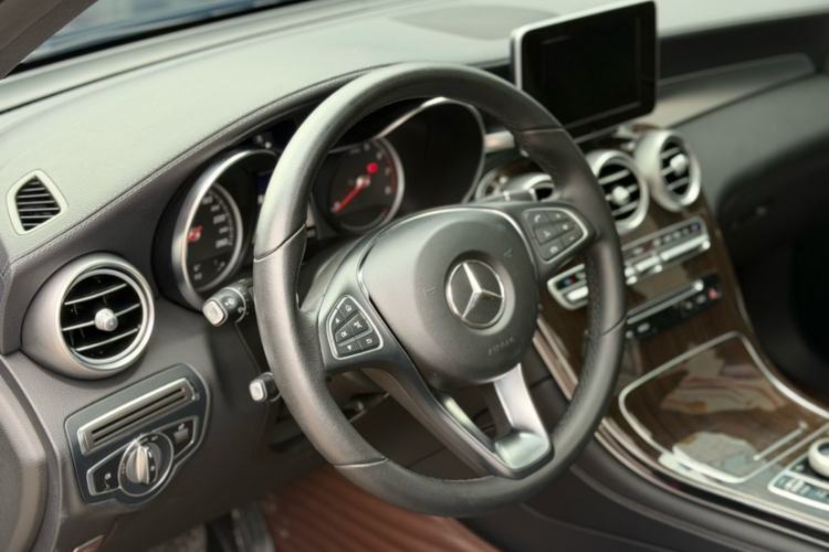 Used Mercedes-Benz GLC 2019 GLC 260 L 4MATIC Dynamic Model Interior 2