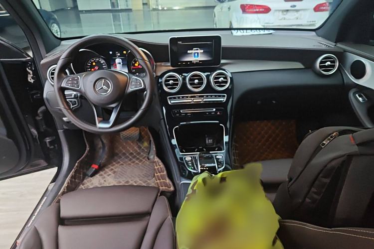 Used Mercedes-Benz GLC 2019 GLC 200 L 4MATIC Interior 2